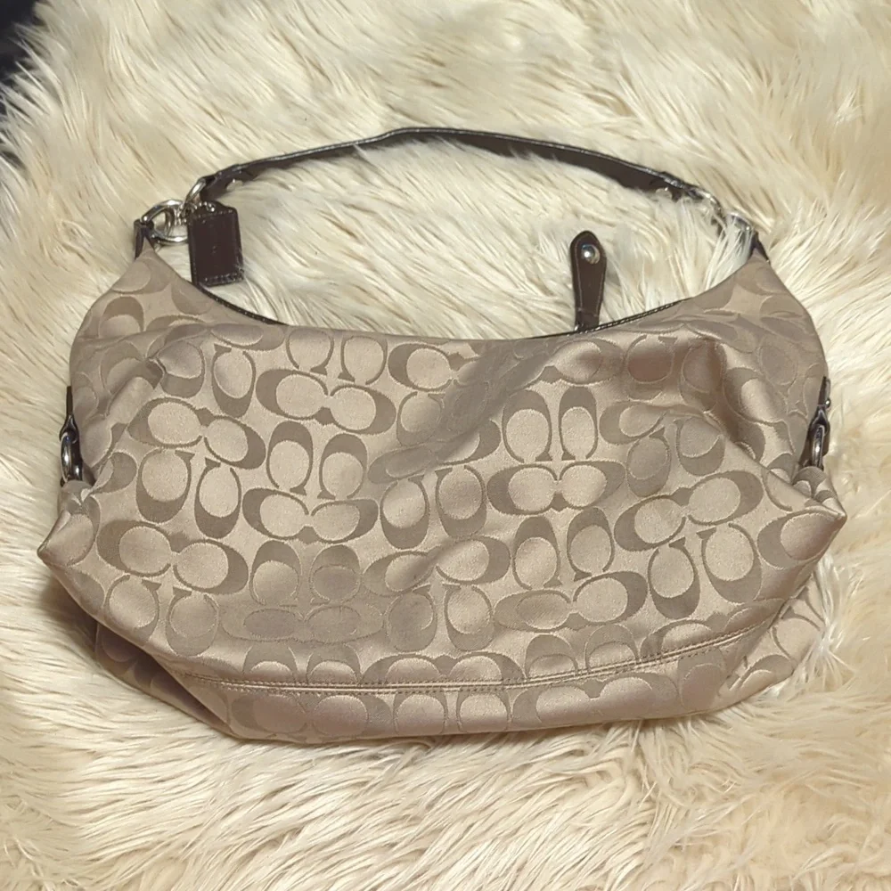 Coach Signature Beige and Brown Shoulder Bag - Picture 4 of 8